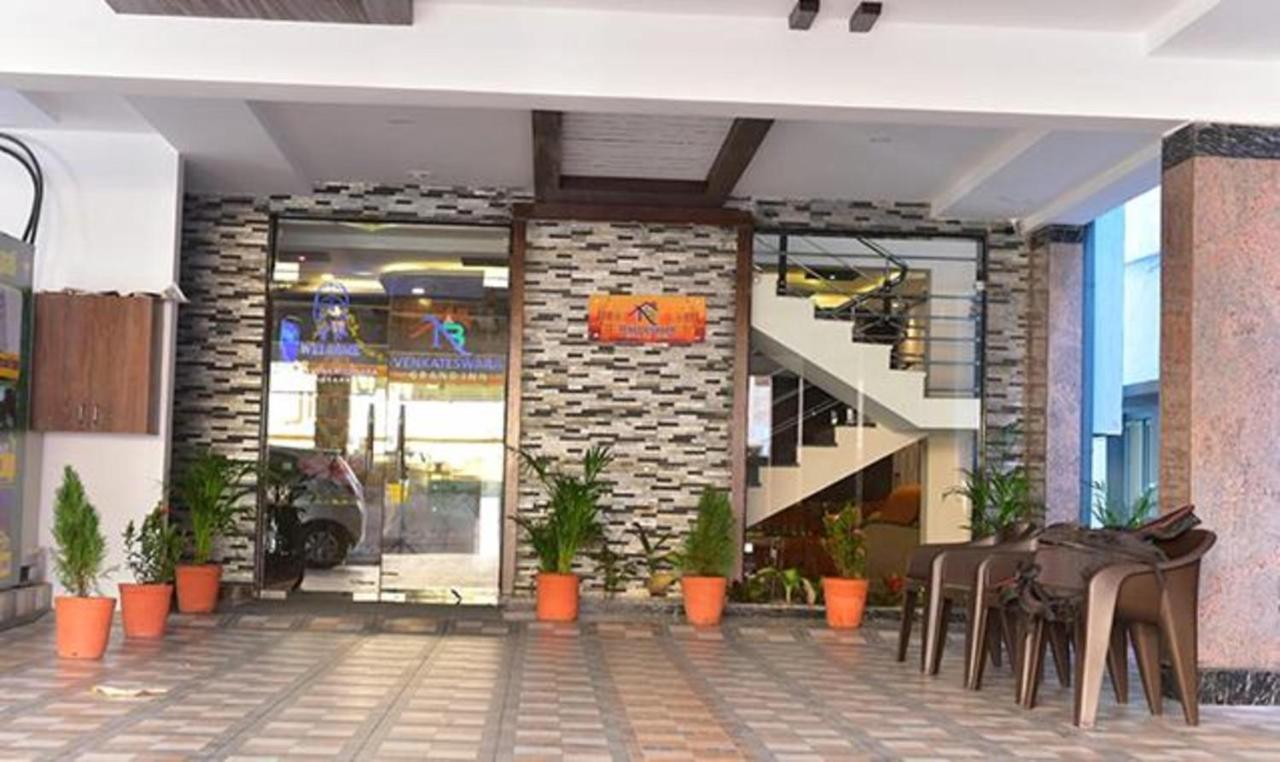 Fabhotel Nb Venkateswara Grand Inn Tirupati Bagian luar foto