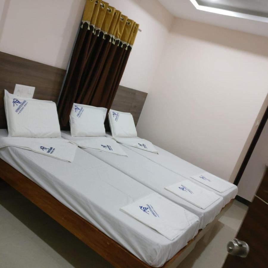 Fabhotel Nb Venkateswara Grand Inn Tirupati Bagian luar foto